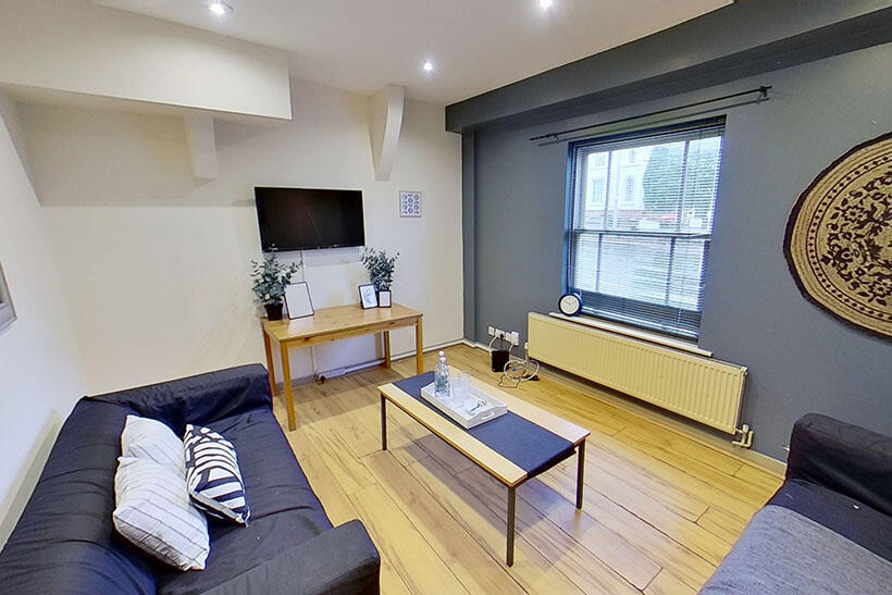 5 bed Town House for rent in Nottingham. From Mega Close - Nottingham