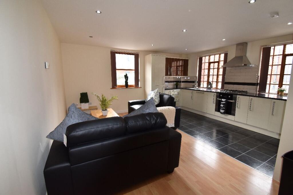 3 bed 1st Floor Flat for rent in Sheffield. From MAF Students
