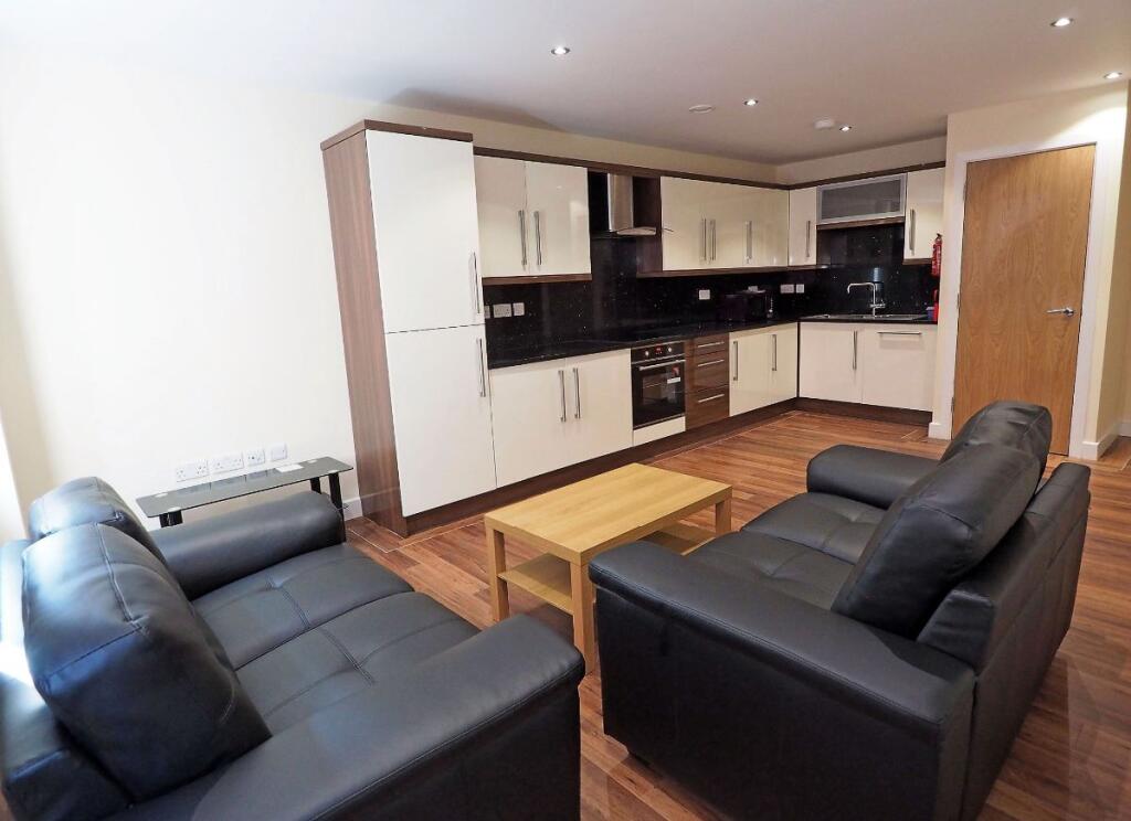 4 bed Apartment for rent in Sheffield. From MAF Students