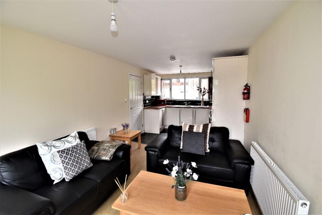 4 bed Semi Detached for rent in Sheffield. From MAF Students