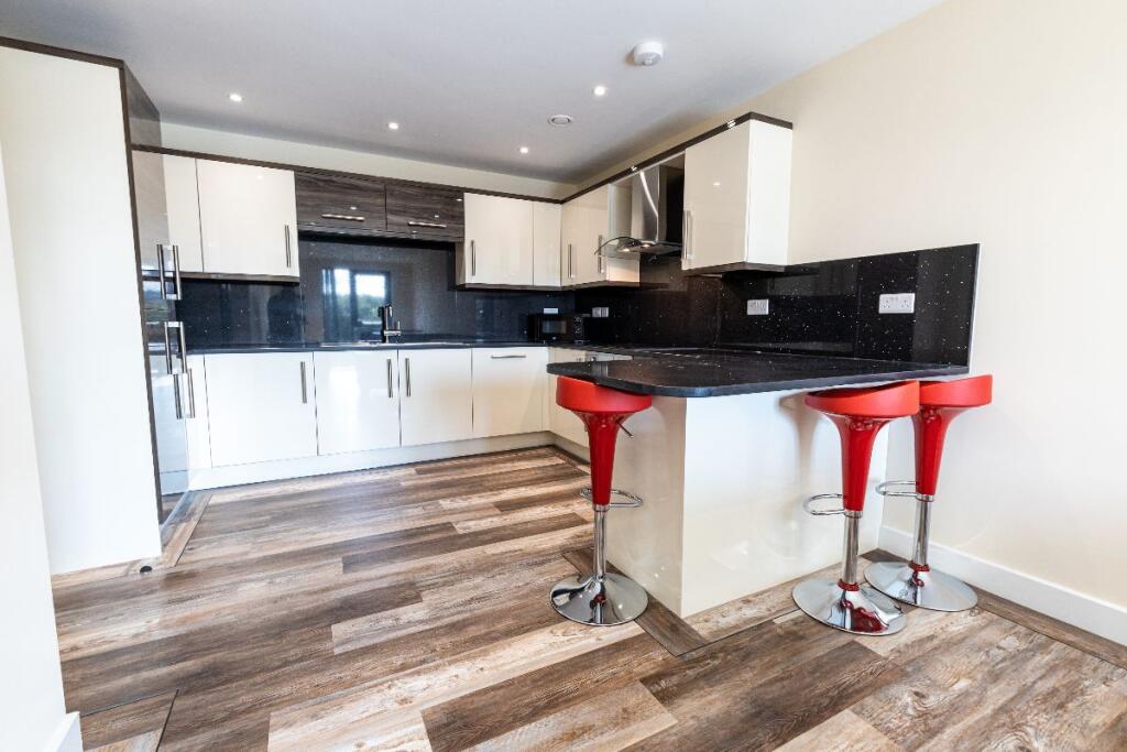 3 bed Apartment for rent in Long Line. From MAF Students