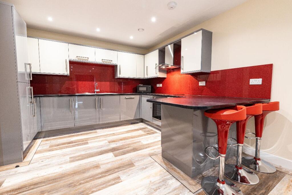 3 bed Apartment for rent in Long Line. From MAF Students