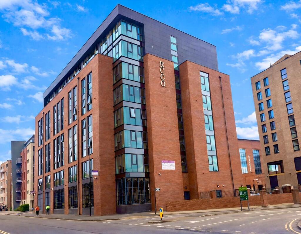 2 bed Apartment for rent in Long Line. From MAF Students 2 bed Apartment for rent in Long Line. From MAF Students