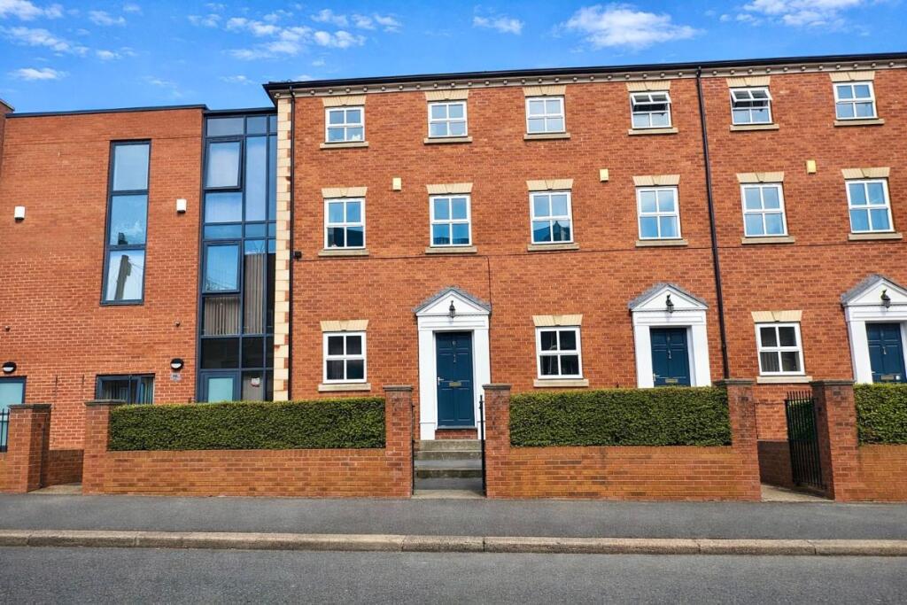 5 bed Mid Terraced House for rent in Sheffield. From MAF Students