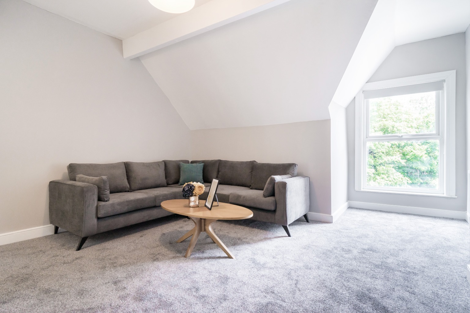 6 bed Flat for rent in Manchester. From Arc Management - Edinburgh