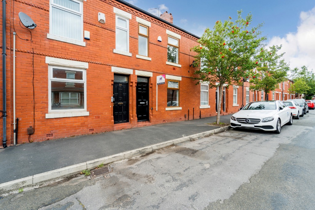 2 bed Terraced House for rent in Manchester. From Arc Management - Edinburgh