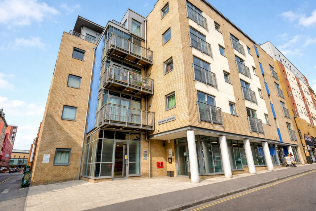 1 bed 1st Floor Flat for rent in Bristol. From Acen Properties - Bristol