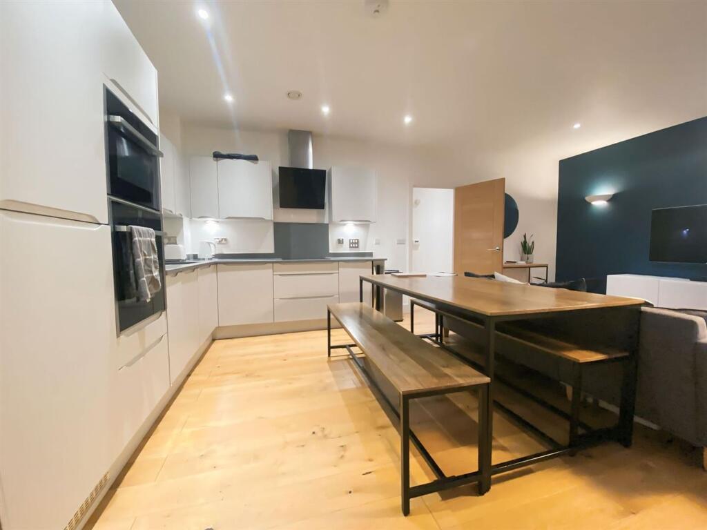 2 bed Apartment for rent in Bristol. From Acen Properties - Bristol