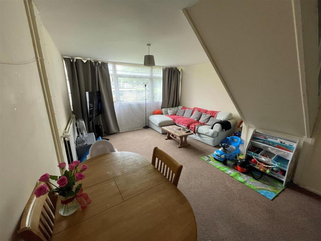 2 bed 1st Floor Flat for rent in Bristol. From Acen Properties - Bristol