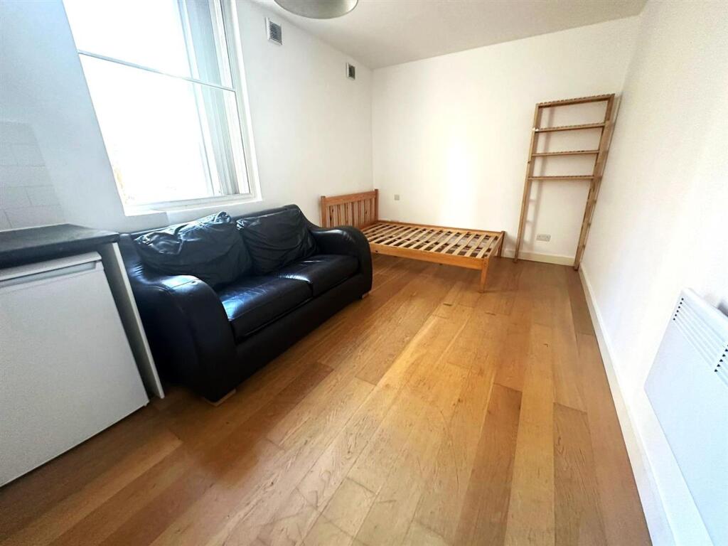 4 bed Apartment for rent in Bristol. From Acen Properties - Bristol