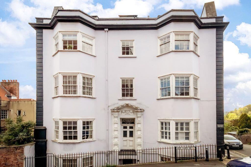 2 bed 1st Floor Flat for rent in Leigh Woods. From Acen Properties - Bristol
