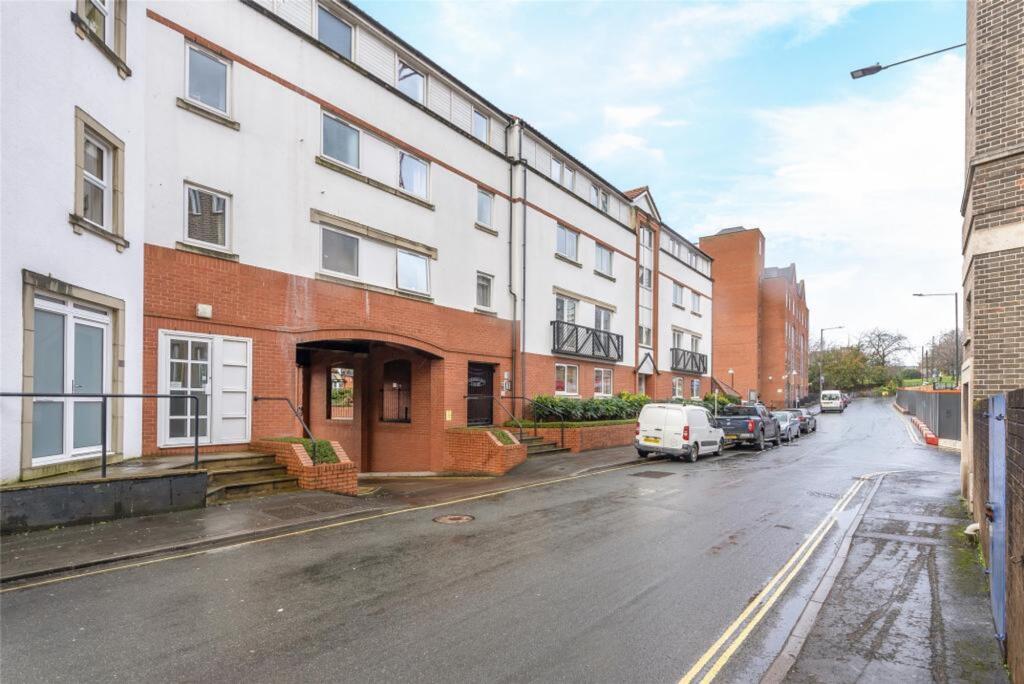 2 bed 1st Floor Flat for rent in Bristol. From Acen Properties - Bristol