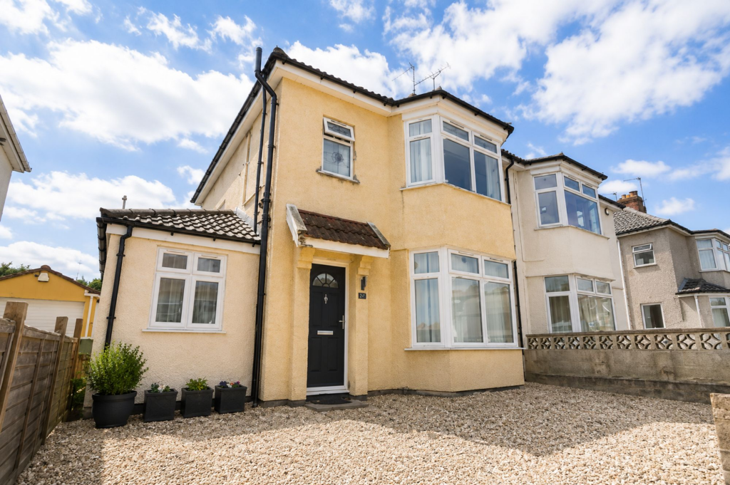 6 bed Semi Detached for rent in Filton. From Acen Properties - Bristol 6 bed Semi Detached for rent in Filton. From Acen Properties - Bristol