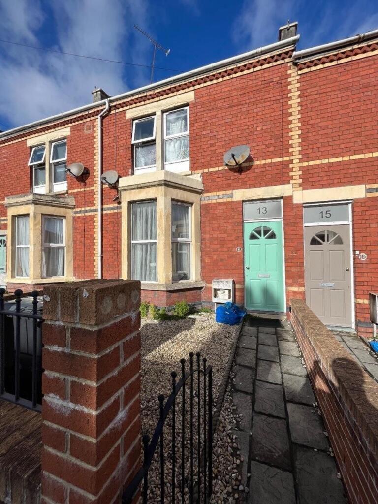 4 bed Mid Terraced House for rent in Stapleton. From Xeno Property - Bristol