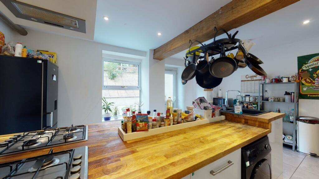 10 bed Not Specified for rent in Bristol. From Xeno Property - Bristol