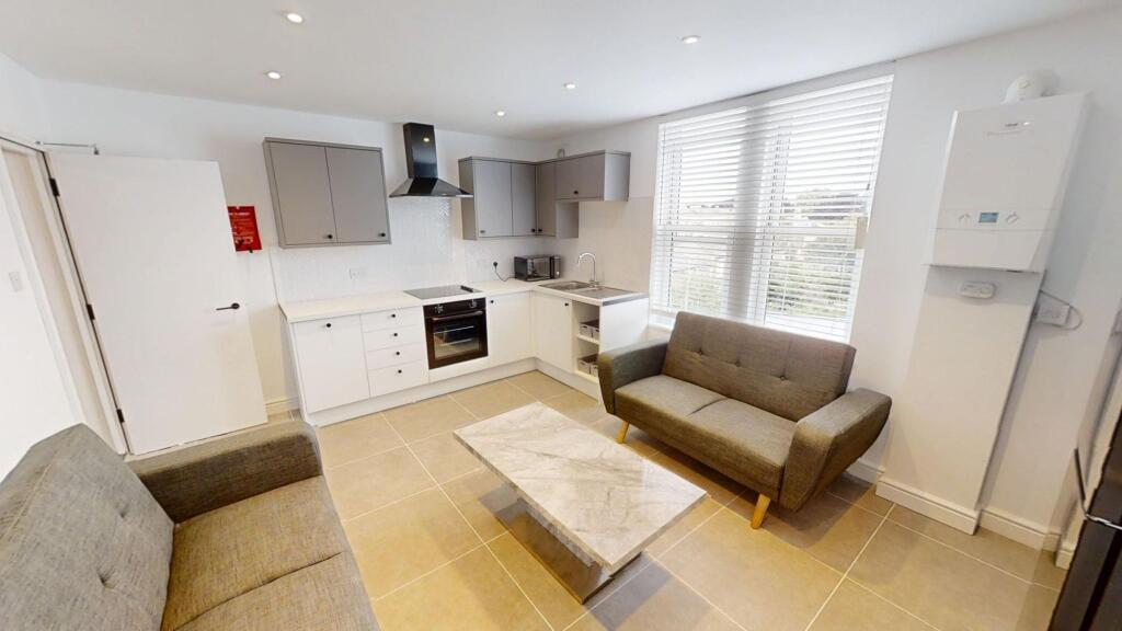 5 bed Mid Terraced House for rent in . From Xeno Property - Bristol