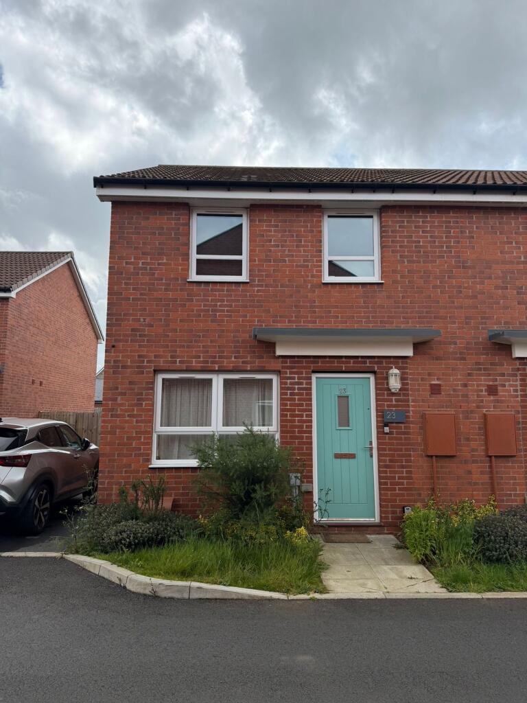 3 bed Semi Detached for rent in Parkfield. From Xeno Property - Bristol 3 bed Semi Detached for rent in Parkfield. From Xeno Property - Bristol