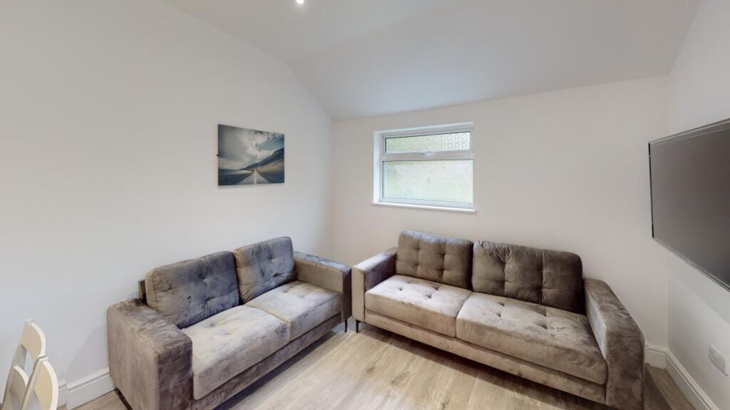 8 bed Mid Terraced House for rent in Stapleton. From Xeno Property - Bristol