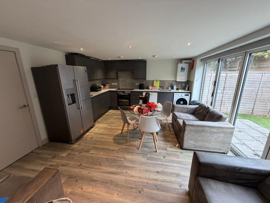 1 bed Detached for rent in Hambrook. From Xeno Property - Bristol