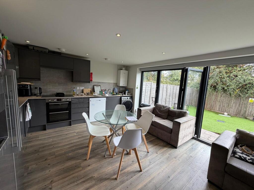1 bed Detached for rent in Hambrook. From Xeno Property - Bristol 1 bed Detached for rent in Hambrook. From Xeno Property - Bristol