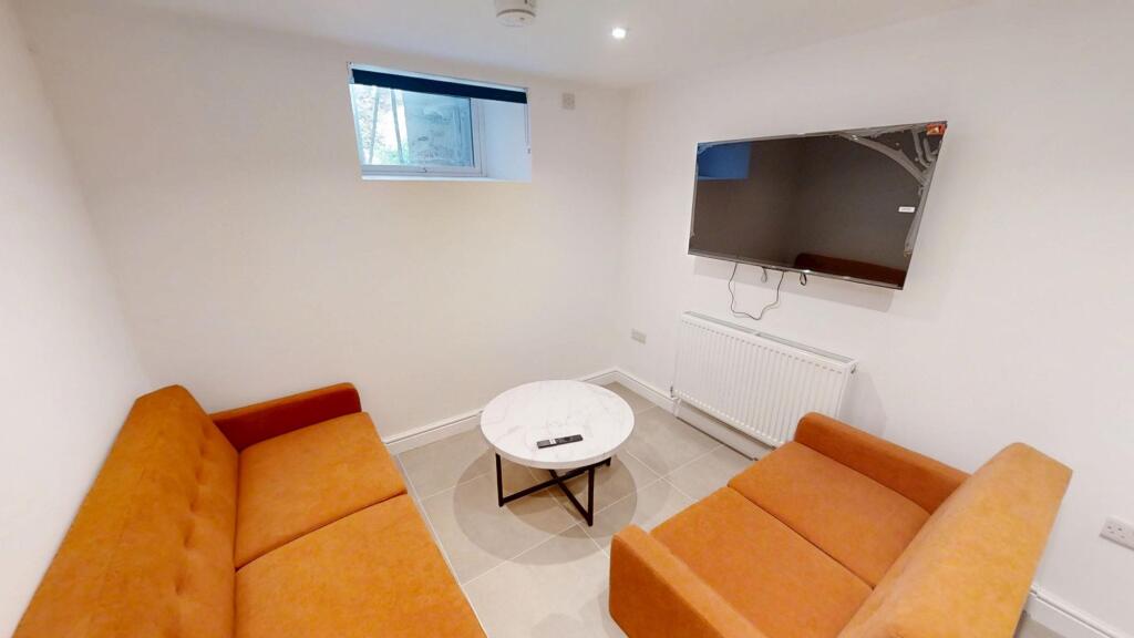 5 bed Mid Terraced House for rent in Bristol. From Xeno Property - Bristol