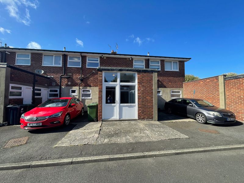 2 bed Upper Floor Flat for rent in Blaydon-On-Tyne. From Cloud Estates - Newcastle