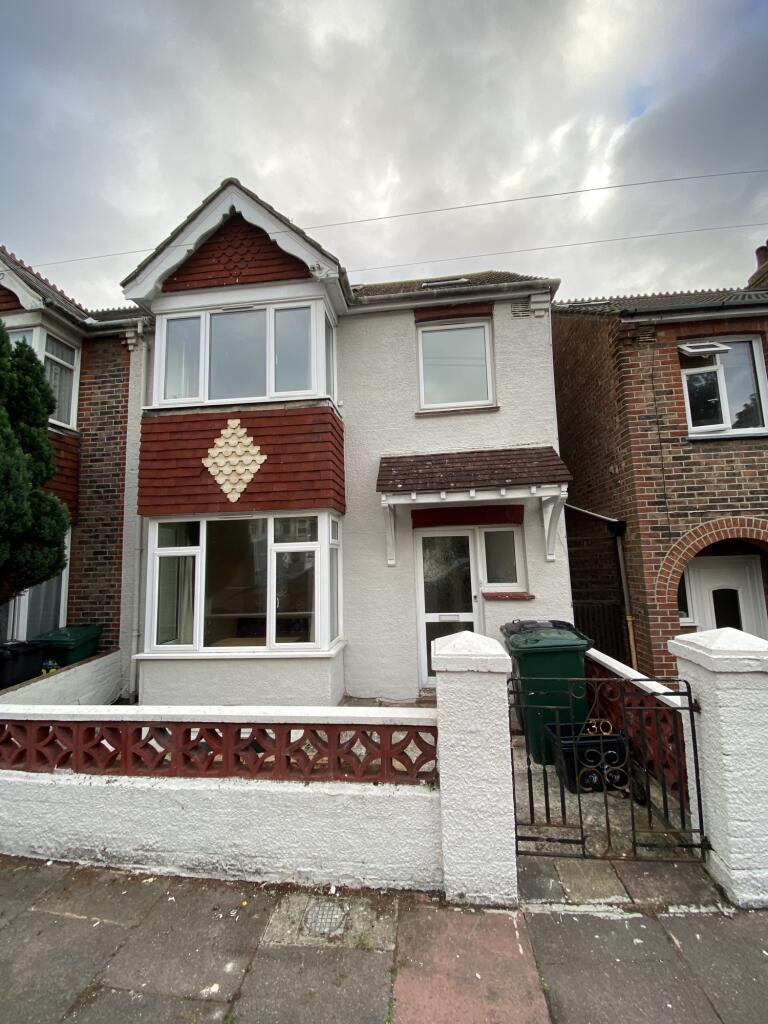 6 bed Mid Terraced House for rent in Brighton and Hove. From G4 Lets - Brighton
