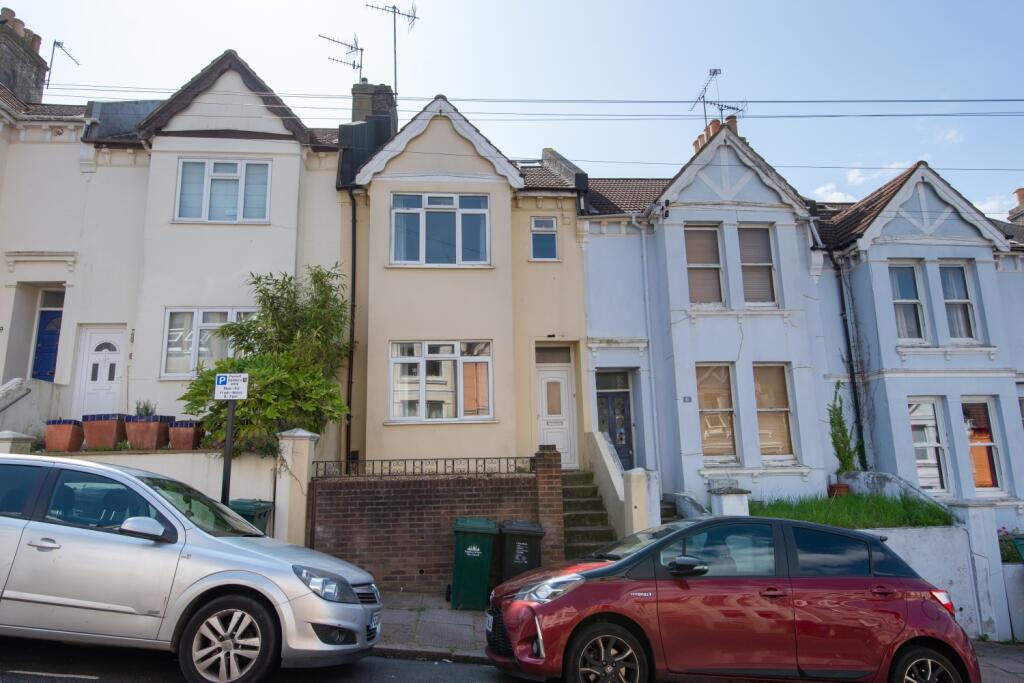 6 bed Mid Terraced House for rent in Ovingdean. From G4 Lets - Brighton