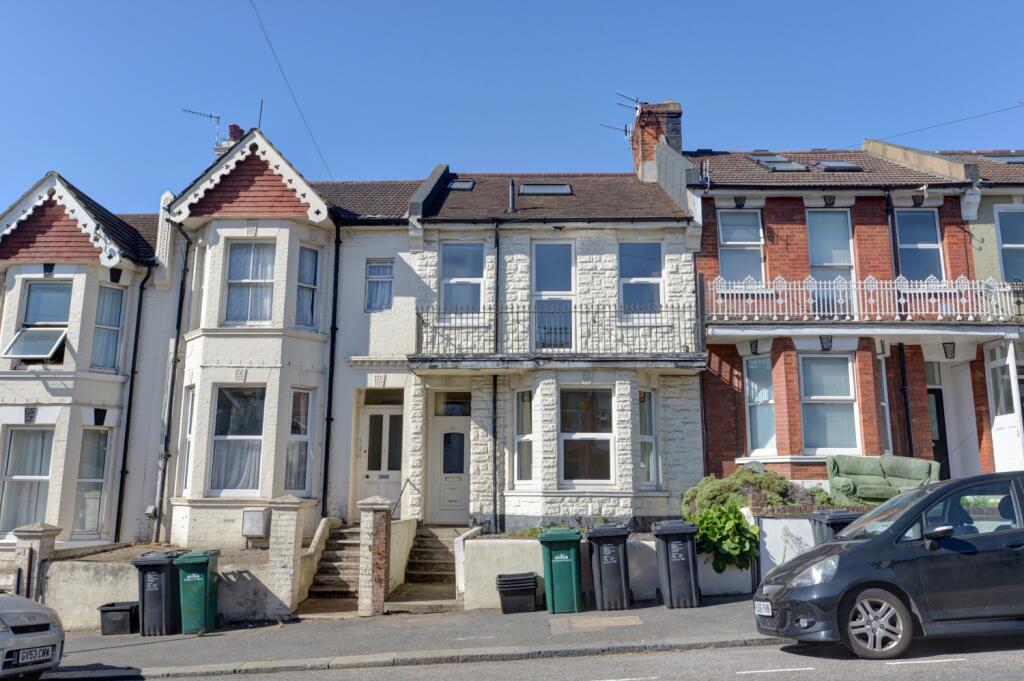 7 bed Mid Terraced House for rent in Brighton and Hove. From G4 Lets - Brighton