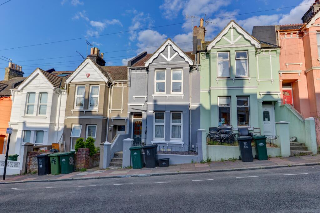 7 bed Mid Terraced House for rent in Ovingdean. From G4 Lets - Brighton 7 bed Mid Terraced House for rent in Ovingdean. From G4 Lets - Brighton