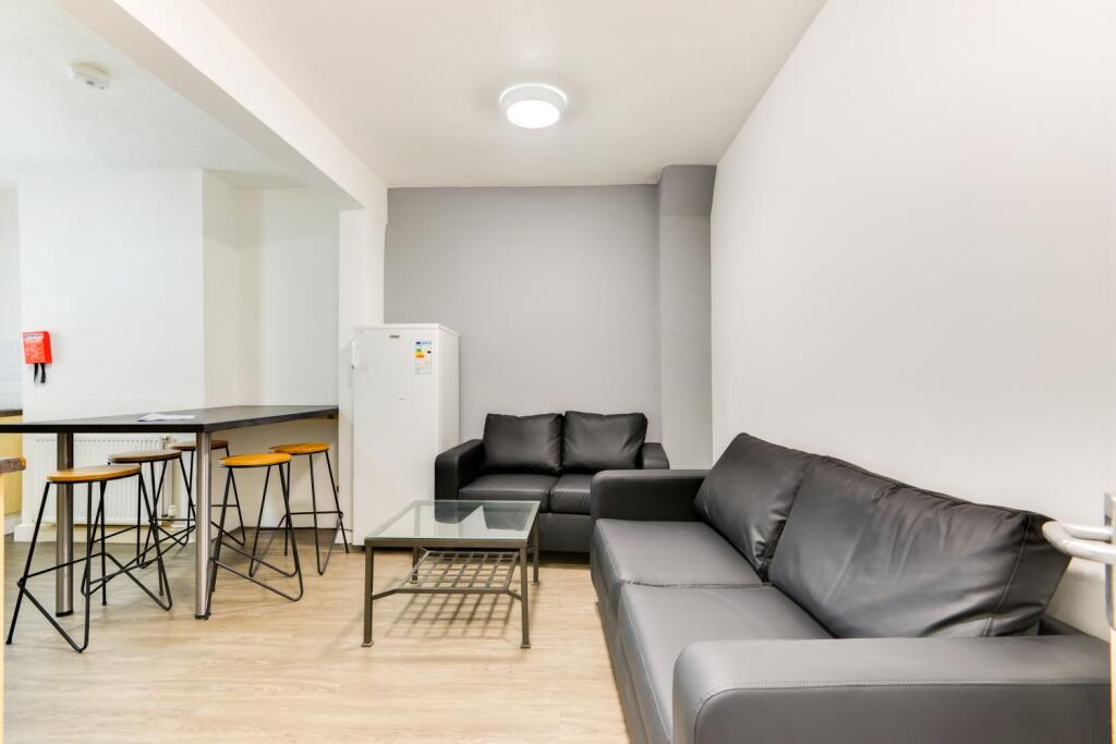 5 bed Mid Terraced House for rent in Ovingdean. From G4 Lets - Brighton 5 bed Mid Terraced House for rent in Ovingdean. From G4 Lets - Brighton