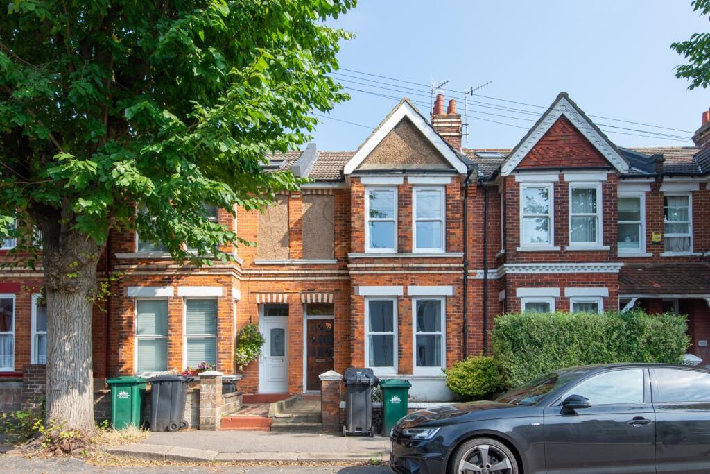 4 bed Mid Terraced House for rent in Brighton and Hove. From G4 Lets - Brighton 4 bed Mid Terraced House for rent in Brighton and Hove. From G4 Lets - Brighton
