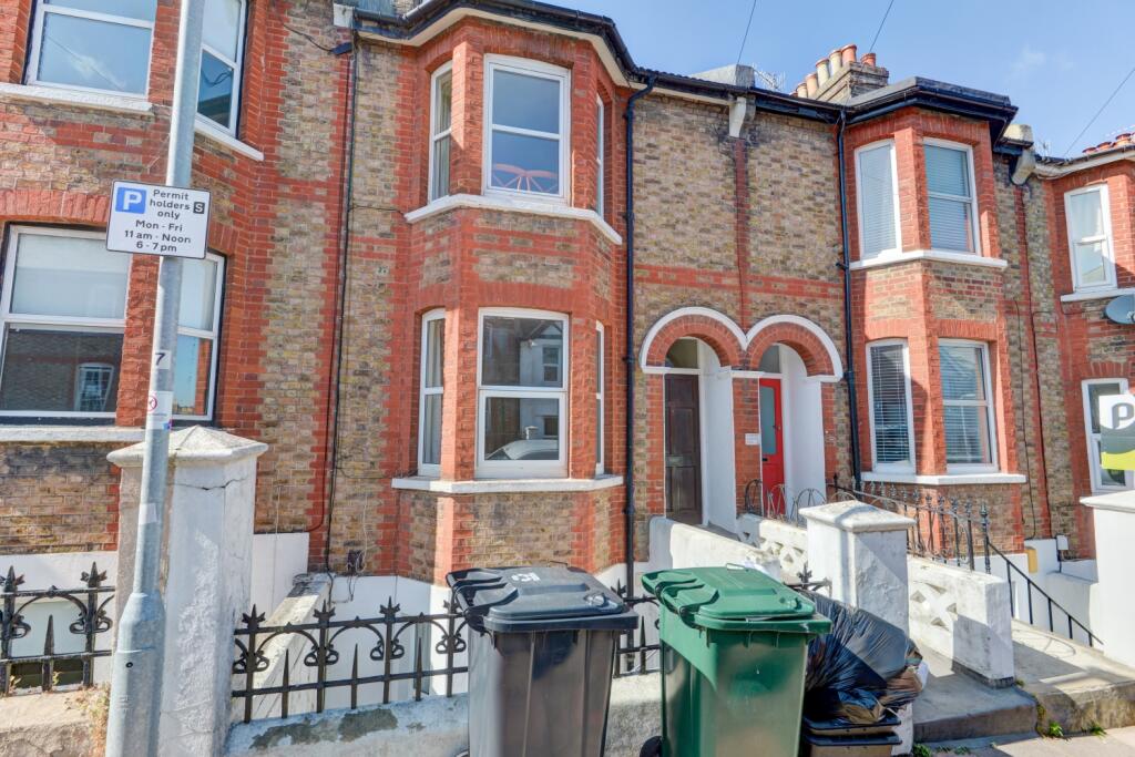 5 bed Mid Terraced House for rent in Ovingdean. From G4 Lets - Brighton 5 bed Mid Terraced House for rent in Ovingdean. From G4 Lets - Brighton