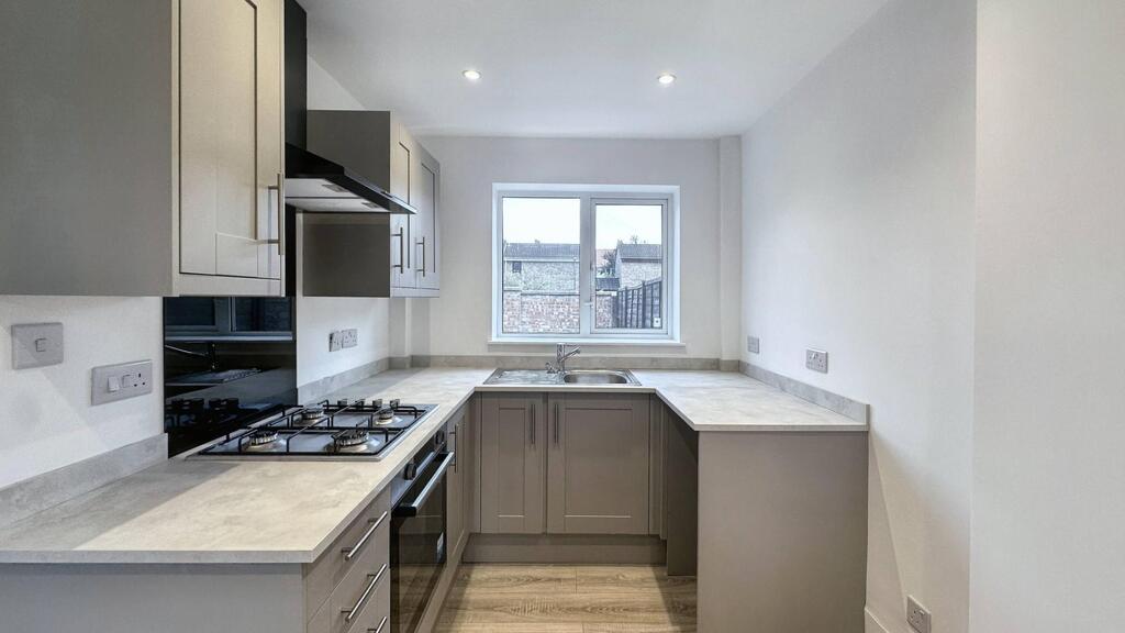 1 bed Mid Terraced House for rent in Bristol. From R and G Property - Bristol (Apex)
