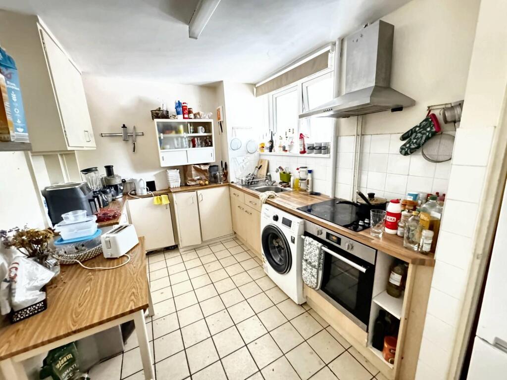 3 bed Duplex for rent in Bristol. From R and G Property - Bristol (Apex)