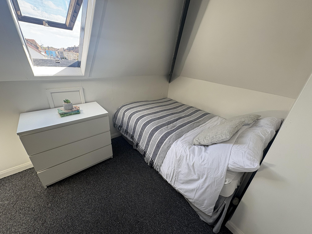 1 bed House Share for rent in Bristol. From R and G Property - Bristol (Apex)