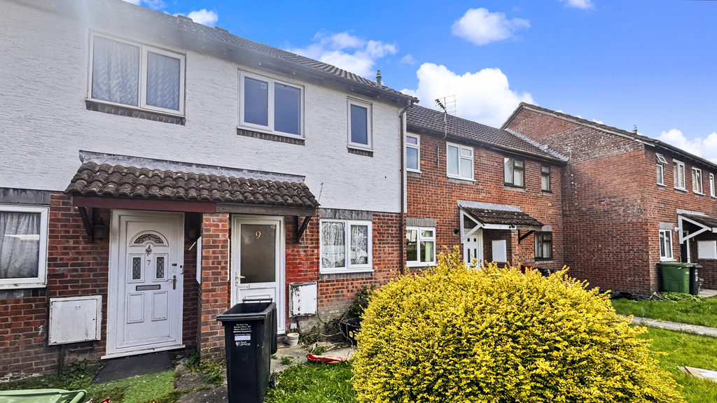 2 bed Mid Terraced House for rent in Weston-Super-Mare. From R and G Property - Bristol (Apex)