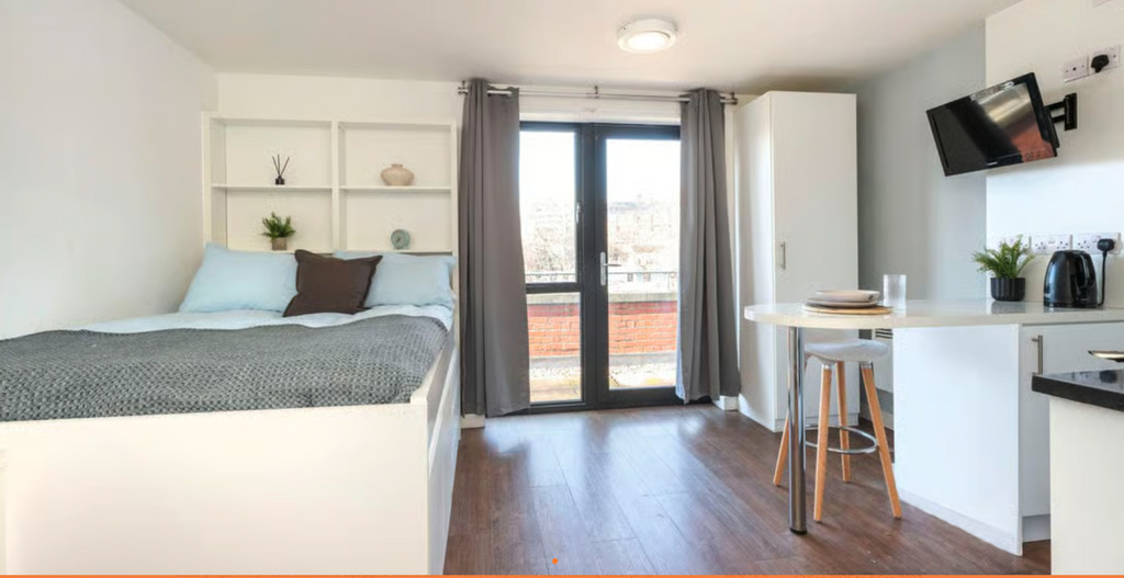 1 bed Studio for rent in Bristol. From R and G Property - Bristol (Apex)