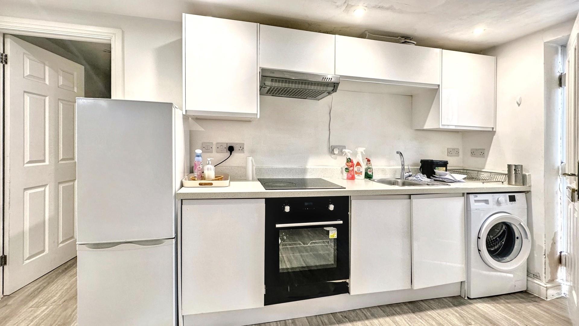 2 bed 1st Floor Flat for rent in Bristol. From R and G Property - Bristol (Apex)