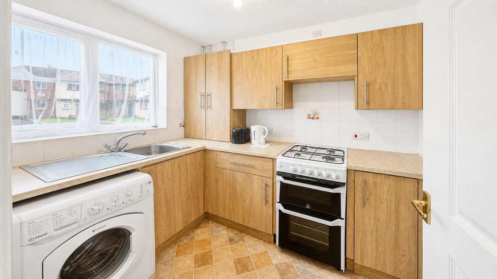 2 bed Mid Terraced House for rent in Chepstow. From R and G Property - Bristol (Apex)