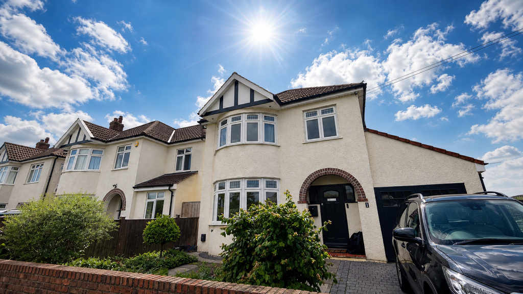 1 bed 1st Floor Flat for rent in Bristol. From R and G Property - Bristol (Apex)