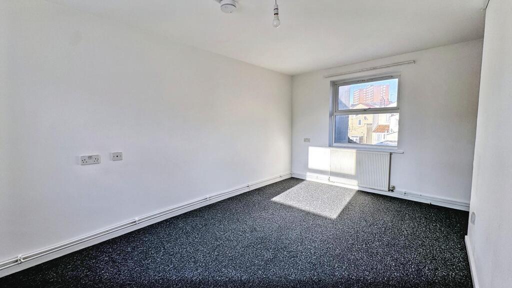 1 bed Apartment for rent in Bristol. From R and G Property - Bristol (Apex)