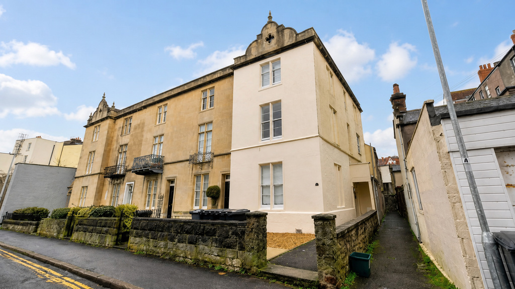 1 bed Studio for rent in Weston-Super-Mare. From R and G Property - Bristol (Apex) 1 bed Studio for rent in Weston-Super-Mare. From R and G Property - Bristol (Apex)