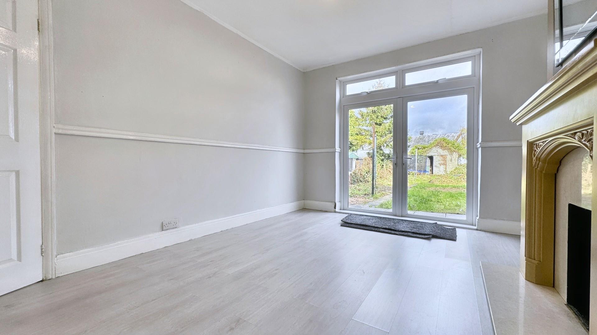 3 bed Mid Terraced House for rent in Bristol. From R and G Property - Bristol (Apex) 3 bed Mid Terraced House for rent in Bristol. From R and G Property - Bristol (Apex)