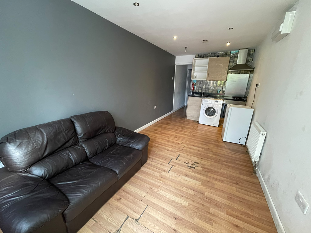 1 bed 1st Floor Flat for rent in Bristol. From R and G Property - Bristol (Apex) 1 bed 1st Floor Flat for rent in Bristol. From R and G Property - Bristol (Apex)