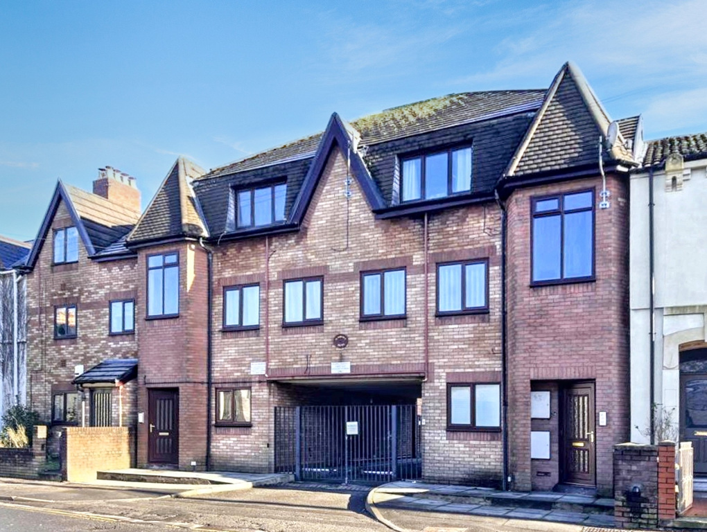 2 bed 1st Floor Flat for rent in St Fagans. From R and G Property - Bristol (Apex) 2 bed 1st Floor Flat for rent in St Fagans. From R and G Property - Bristol (Apex)