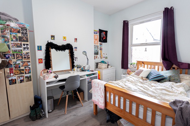 6 bed 1st Floor Flat for rent in Manchester. From Scorah Properties