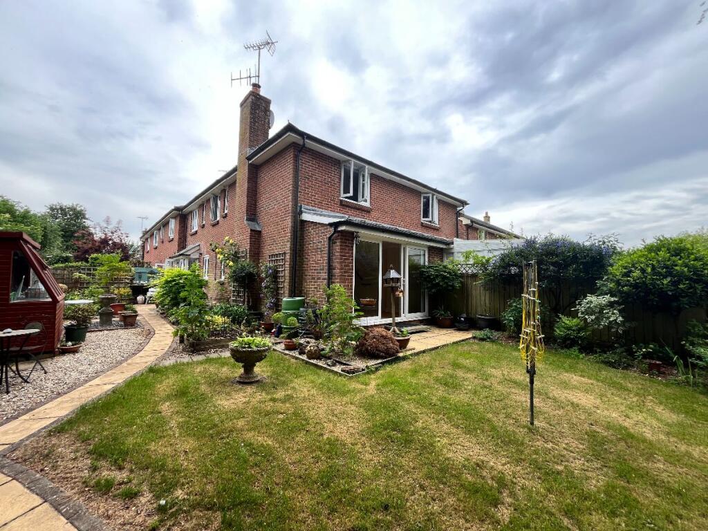 3 bed Semi Detached for rent in Ottery St Mary. From Capron Gould - Exeter 3 bed Semi Detached for rent in Ottery St Mary. From Capron Gould - Exeter
