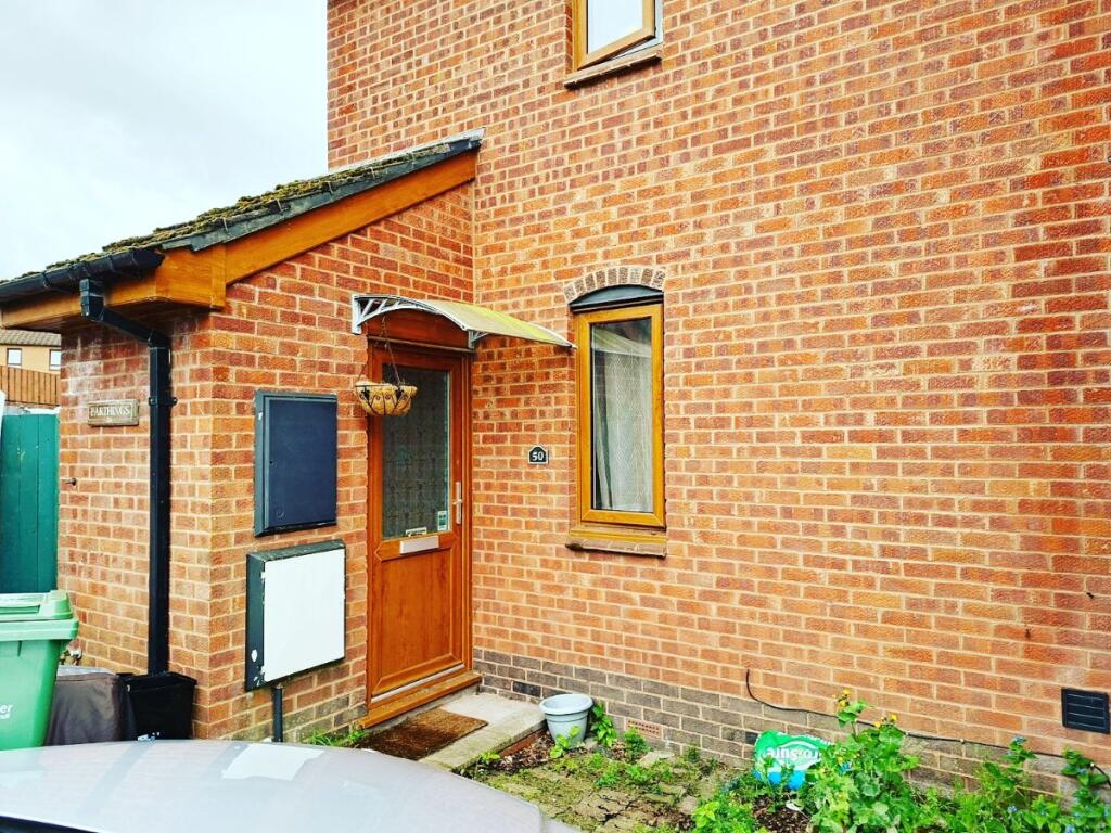 2 bed Mid Terraced House for rent in Topsham. From Capron Gould - Exeter