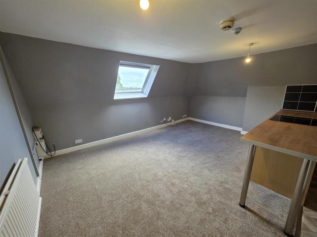 1 bed 1st Floor Flat for rent in Bolton. From Charlesworth Estates - Bolton 1 bed 1st Floor Flat for rent in Bolton. From Charlesworth Estates - Bolton